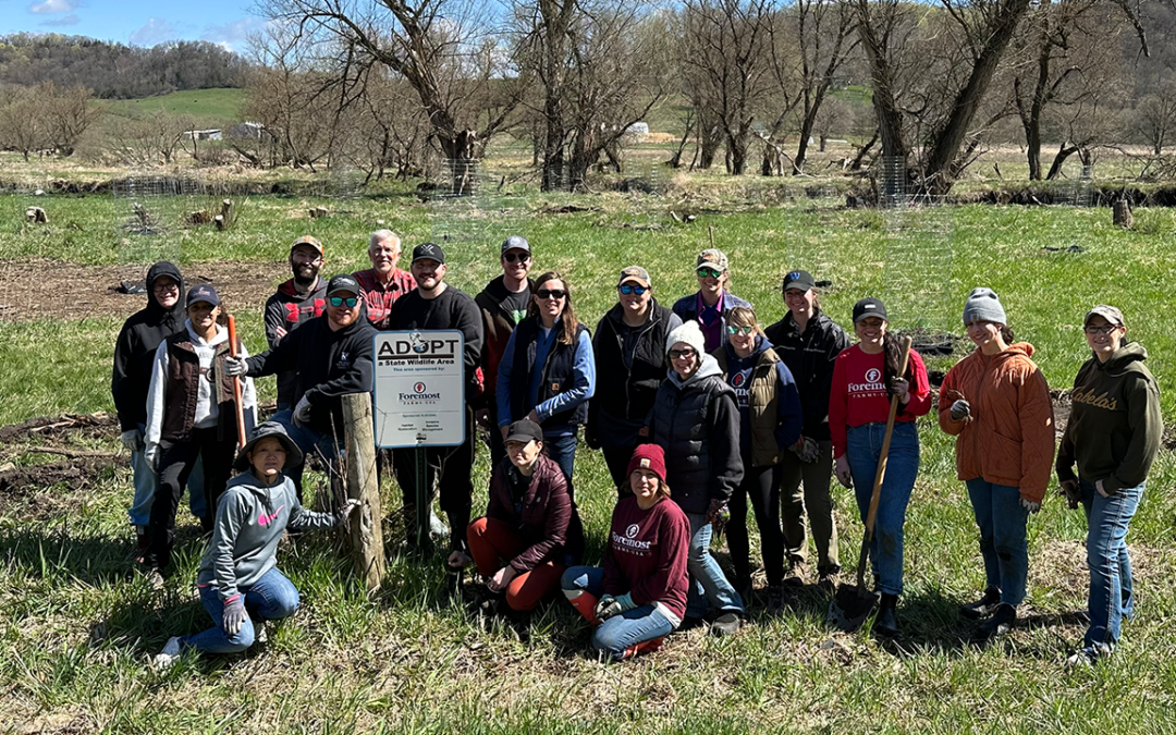 Foremost Farms Hosts Employee Earth Week Events