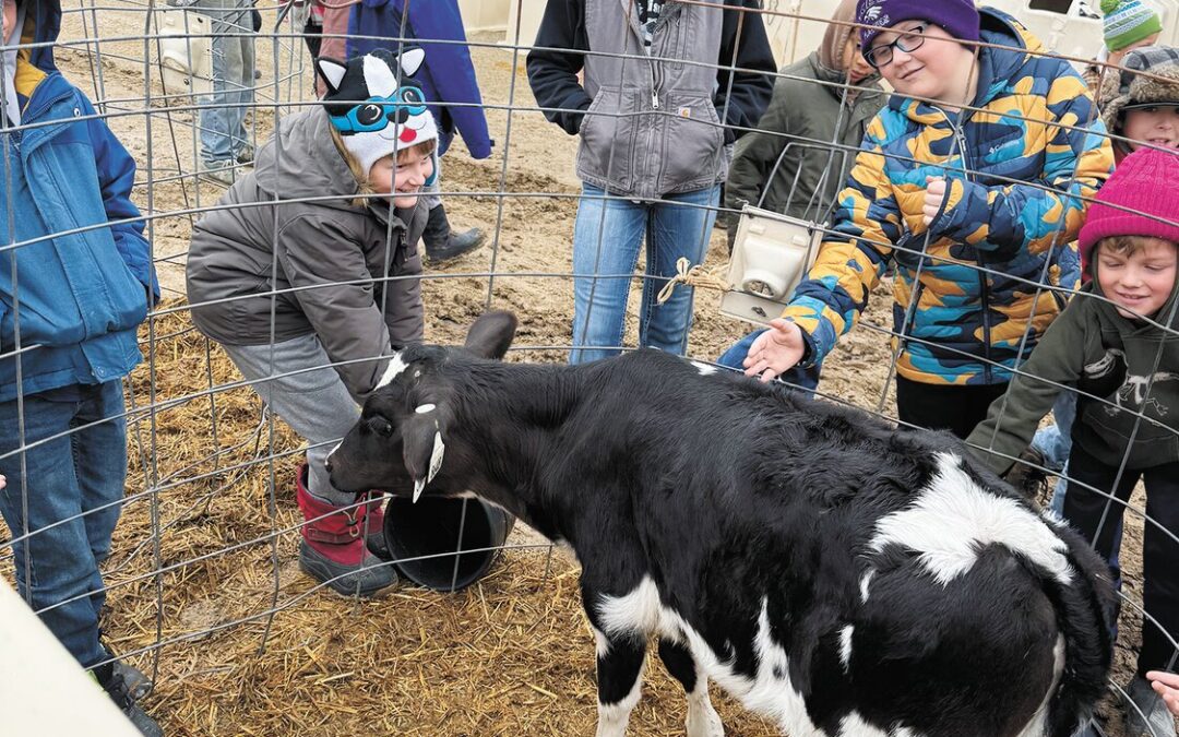 Foremost Farms Member De Su Holsteins Helps Bring Ag Education to Life